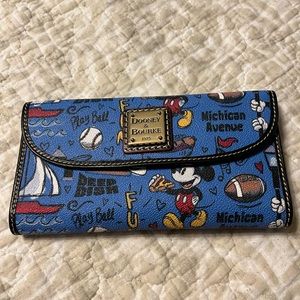 Dooney & Bourke Disney Chicago Wallet